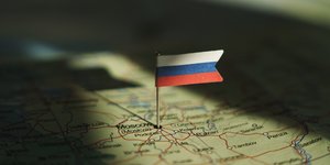  Οι ανακριτικές αρχές στη Ρωσία απήγγειλαν κατηγορίες για δολοφονίες κατά έξι ατόμων, υπόθεση που έχει προκαλέσει ένταση με το Αζερμπαϊτζάν