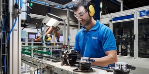 H SKF απολύει εργαζόμενους 