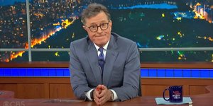 O Στίβεν Κόλμπερτ ανακοίνωσε πώς το CBS κόβει την εκπομπή του