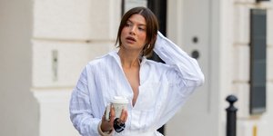 Το εμπριμέ φόρεμα που κολακεύει κάθε σιλουέτα -Η απόλυτη επιλογή για καλοκαιρινές εμφανίσεις