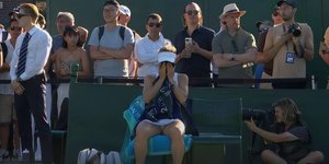 Σε σοκ η Πουτιντσέβα με fan - stalker κατά τη διάρκεια αγώνα της