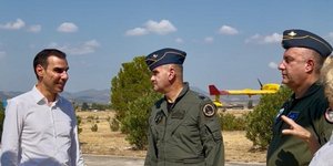 Τη Βάση Ελικοπτέρων του ΕΚΑΒ στην 112 Πτέρυγα Μάχης στην Ελευσίνα επισκέφθηκε o Μάριος Θεμιστοκλέους.