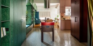 Ανακαίνιση σπιτιού στα Εξάρχεια