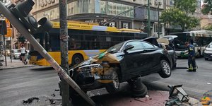 Σφοδρό τροχαίο στο κέντρο της Αθήνας
