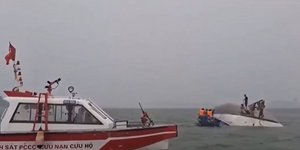 Bιετνάμ τουριστικό πλοίο