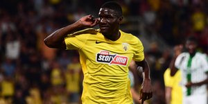 Ο Ζίνι πέτυχε το μοναδικό γκολ της ΑΕΚ στη νίκη επί της Ομόνοιας