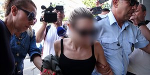 Η 45χρονη ιδιοκτήκτρια της Porsche που προκάλεσε το ατύχημα στην εθνική οδό Νέων Μουδανιών-Θεσσαλονίκης