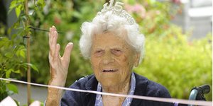 Η Αγγλίδα Ethel May Caterham στις 21 Αυγούστου γιόρτασε τα 116α γενέθλιά της, ούσα η πρώτη Βρετανίδα που φτάνει σε τέτοια ηλικία / FACEBOOK