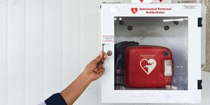 Defibrillator