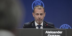 O Αλεξάντερ Τσέφεριν