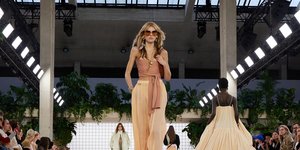 Bloomers: Τα παντελόνια που συνδυάζουν βικτωριανή αίσθηση, δαντελένιο lingerie και είναι τάση