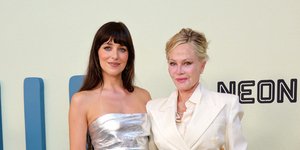 Μέλανι Γκρίφιθ- Ντακότα Τζόνσον: Μητέρα και κόρη μαζί στο κόκκινο χαλί