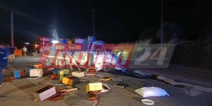 Αιματηρή σύγκρουση νταλίκας με φορτηγάκι