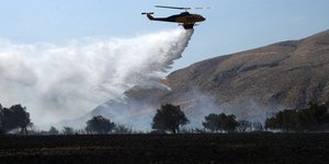Φωτιά στην Κερατέα: Έκτακτες κυκλοφορίες ρυθμίσεις από την Τροχαία