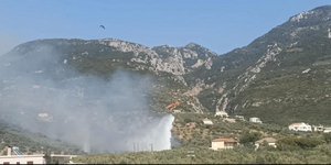 Ρίψεις εναέριων μέσων στη φωτιά της Μεσσηνίας