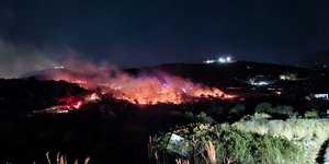 Φωτιά στη Σαλαμίνα