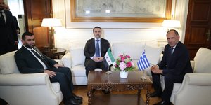 Ο Γιώργος Γεραπετρίτης με τον Σύρο ομόλογό του