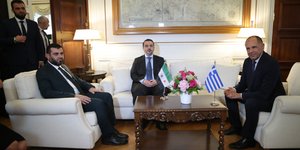 Greek FM Gerapetritis meets with Syrian counterpart