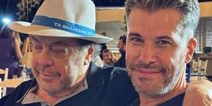 Ο Γιάννης Πάριος με τον γιο του, Χάρη Βαρθακούρη