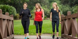 Η viral ρουτίνα περπατήματος «6-6-6» στο TikTok: Καίει λίπος χωρίς εξαντλητική προπόνηση