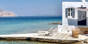σπιτάκι λευκό νησιώτικο θάλασσα μόλος