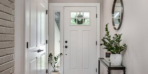 Ο ντιζαϊνάτος καλόγερος από τα IKEA που θυμίζει δέντρο και οργανώνει την είσοδο του σπιτιού σου