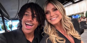 Η Χάιντι Κλουμ με τον γιο της