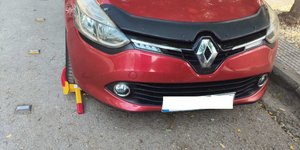 Δαγκάνες από σήμερα στα παράνομα σταθμευμένα οχήματα 