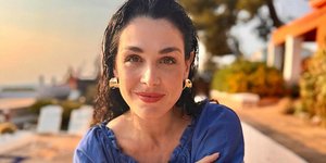 Η Ιωάννα Τριανταφυλλίδου φωτογραφίζεται με εφαρμοστό τοπ σε προχωρημένη εγκυμοσύνη