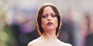 Tired Girl Look: Η νέα beauty τάση της Gen Z που ανατρέπει τους κανόνες και «σαρώνει» στο TikTok