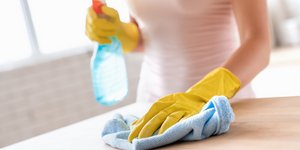 5 επιφάνειες που πρέπει να «αποφεύγετε» να καθαρίζετε με λευκό ξύδι