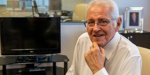 Δημήτρης Κωνσταντάρας: Πολιτικοί και δημοσιογράφοι τον αποχαρετούν με οδύνη -Υπέροχος μπαμπάς, πολιτισμένος άνθρωπος