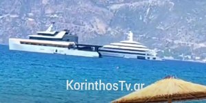 The two yachts