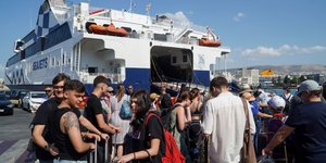 Απαγορευτικό απόπλου στον Πειραια