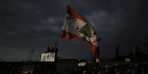 Η Βηρυτός καταδικάζει την "απαράδεκτη" παρέμβαση του Ιράν, μετά την αντίθεσή του στον αφοπλισμό της Χεζμπολάχ