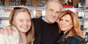 Η Μιμή Ντενίση με τον Αντώνη Σαμαρά και την κόρη του Λένα