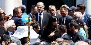 Αντώνης και Γεωργία Σαμαρά αποχαιρέτησαν την αγαπημένη τους κόρη, Λένα