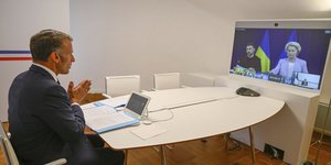 Ο Μακρόν στην τηλεδιάσκεψη του «Συνασπισμού των Προθύμων»