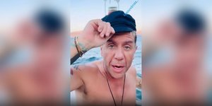 Ο Γιώργος Μαζωνάκης σε σκάφος