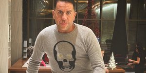 Ο τραγουδιστής Γιώργος Μαζωνάκης