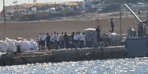 Λαμπεντούζα μετανάστες