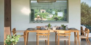 Καθρέφτης σε εξωτερικό χώρο/ Φωτογραφία: Pia Capdevila