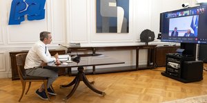 Ο Κυριάκος Μητσοτάκης στην τηλεδιάσκεψη των ηγετών για την Ουκρανία 