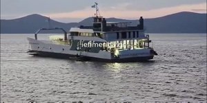 Το φέρι μποτ που προσάραξε σε ξέρα