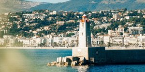 Αυτή η πόλη της Κυανής Ακτής είναι ο ιδανικός προορισμός για το καλοκαιρινό σας ταξίδι στο εξωτερικό