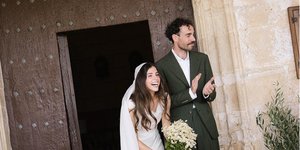 Το νυφικό με τα δύο κομμάτια 