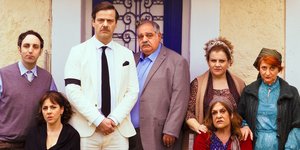 ομαδικη φωτο θιασος