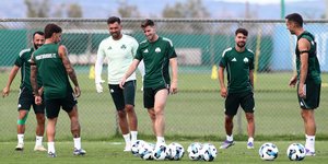Παίκτες του Παναθηναϊκού προπονούνται για την ευρωπαϊκή μάχη ενατίον της Σαχτάρ