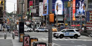 Αστυνομική έρευνα στην Times Square για ύποπτο αντικείμενο