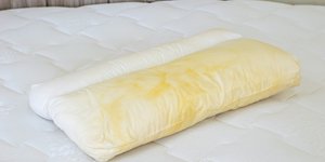 Μια μυστική συμβουλή χωρίς χημικά θα σας βοηθήσει να απαλλαγείτε από το κιτρίνισμα / SHUTTERSTOCK